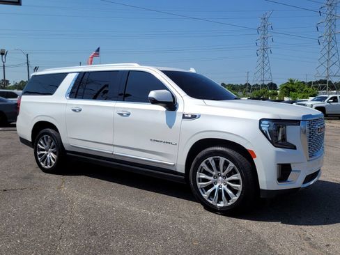 Used 2021 GMC Yukon XL Denali w/ Denali Premium Package RWD image 21