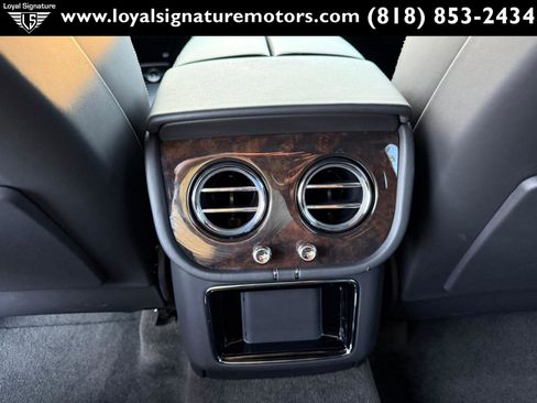 Used 2021 Bentley Bentayga image 15