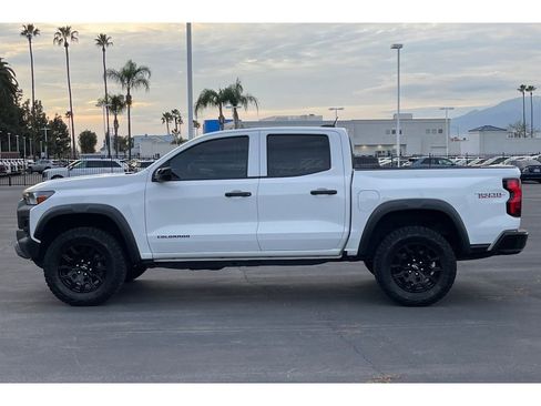 Used 2023 Chevrolet Colorado Trail Boss w/ Advanced Trailering Package image 2