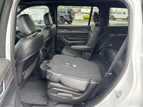 New 2025 Jeep Grand Cherokee L Limited w/ Trailer Tow Package image 25