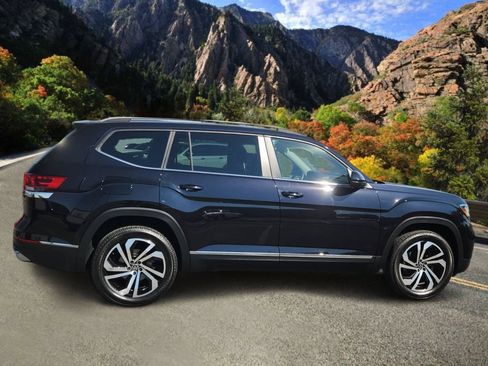 Used 2022 Volkswagen Atlas SEL AWD/4WD image 2