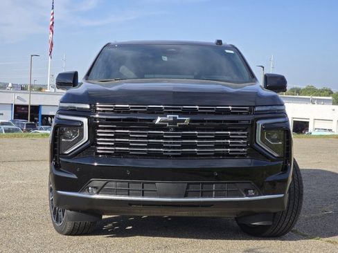 New 2026 Chevrolet Suburban High Country AWD/4WD image 9