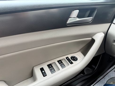 Used 2017 Hyundai Sonata Sport FWD image 23