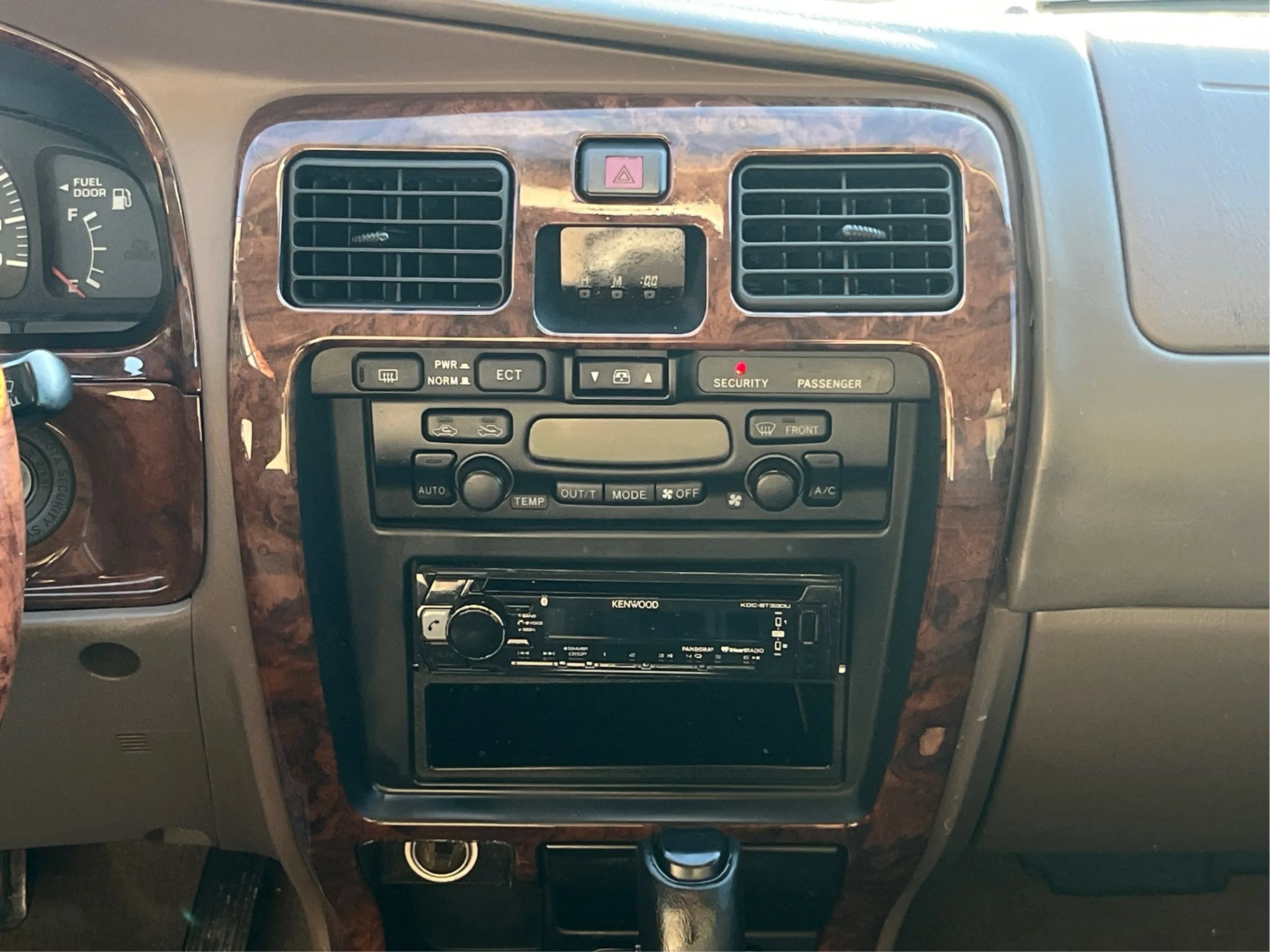Used 2000 Toyota 4Runner Limited AWD/4WD image 14