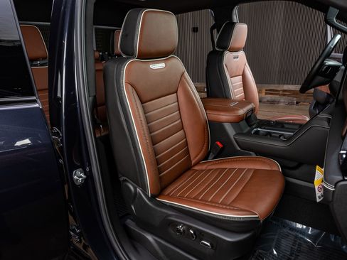 Used 2025 GMC Sierra 2500 Denali Ultimate image 31