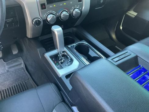 Used 2017 Toyota Tundra SR5 w/ TRD Off Road Package AWD/4WD image 18