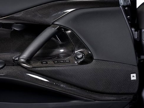 Certified 2021 Ferrari 812 GTS image 65