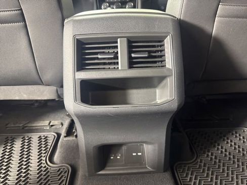 Used 2022 Volkswagen Atlas Cross Sport SEL R-Line AWD/4WD image 13