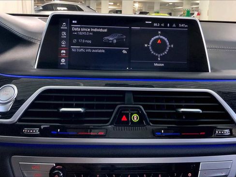 Used 2022 BMW ALPINA B7 xDrive w/ Luxury Rear Seating Package image 34