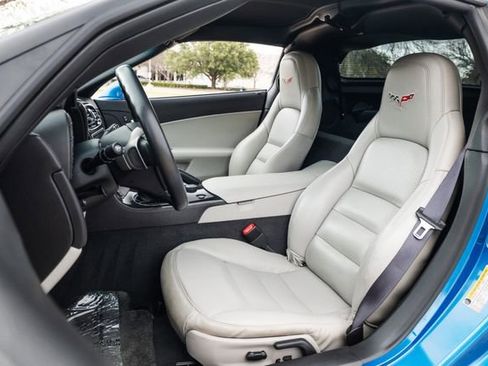 Used 2011 Chevrolet Corvette Grand Sport w/ Preferred Equipment Group image 4