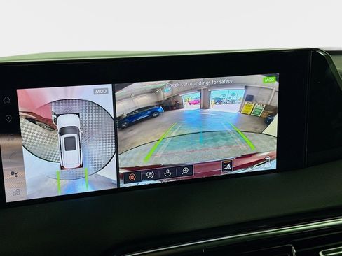 New 2026 Nissan Armada SL image 16