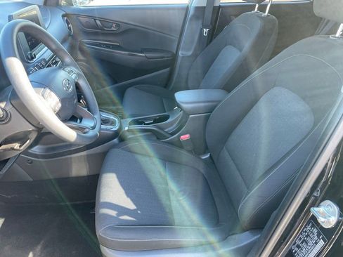 Used 2023 Hyundai Kona SEL image 6
