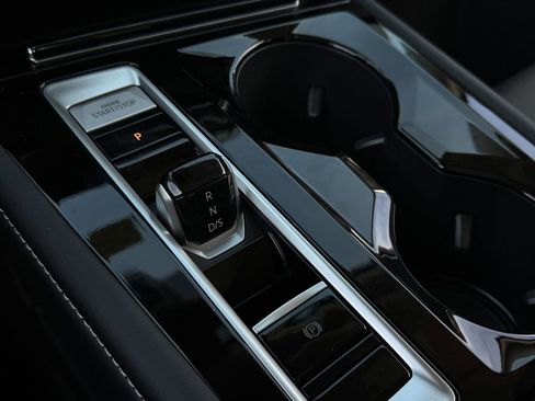 New 2026 Volkswagen Atlas SE image 19