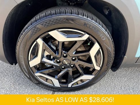 Used 2026 Kia Seltos SX AWD/4WD image 31