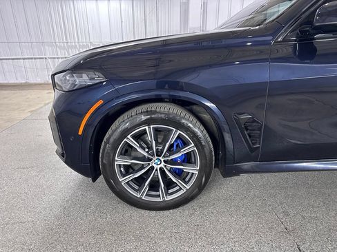 Used 2024 BMW X5 xDrive40i w/ M Sport Package AWD/4WD image 16