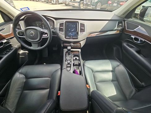 Used 2019 Volvo XC90 T5 Momentum w/ Protection Package Premier image 15