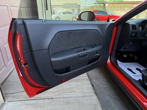 Used 2009 Dodge Challenger SRT8 w/ SRT Option Group II image 44