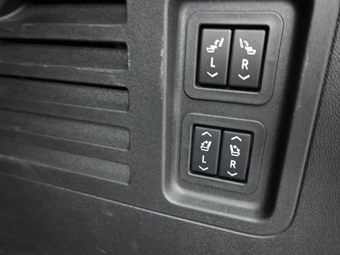 Used 2024 GMC Acadia Denali AWD/4WD image 14