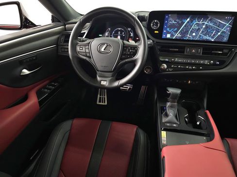 Certified 2025 Lexus ES 300h F Sport image 17
