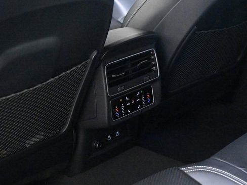 Used 2023 Audi SQ8 Prestige image 18