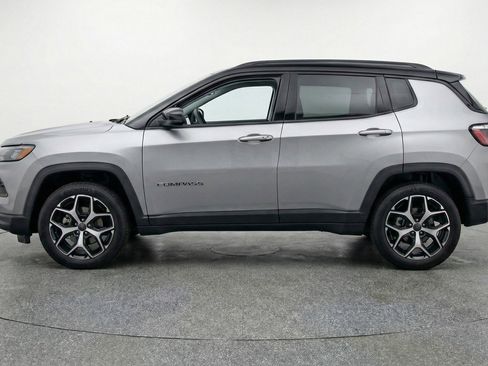 Used 2025 Jeep Compass Limited AWD/4WD image 5