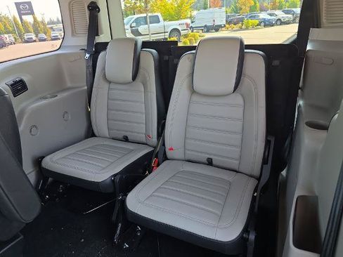 Certified 2019 Ford Transit Connect XLT w/ XLT Premium Package FWD image 31