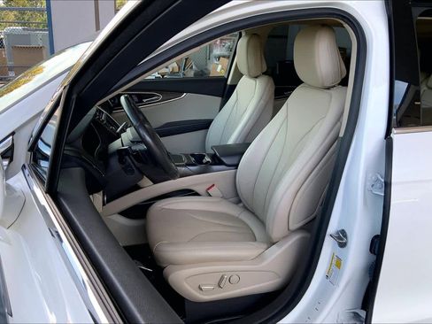 Used 2020 Lincoln Nautilus Reserve w/ Cargo Utility Package image 7