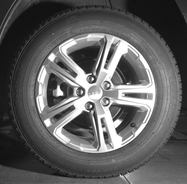 Used 2024 GMC Terrain SLE AWD/4WD image 13