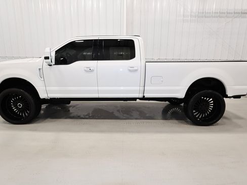 Certified 2022 Ford F350 Lariat w/ Lariat Ultimate Package image 6