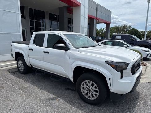 Used 2024 Toyota Tacoma SR RWD image 3