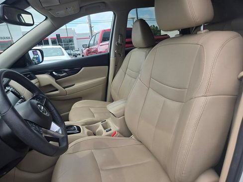 Used 2020 Nissan Rogue SL w/ Premium Package AWD/4WD image 9