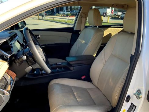 Used 2014 Toyota Avalon Limited image 7
