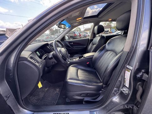 Used 2017 INFINITI QX50 Base 4dr Crossover w/ Premium Package image 46