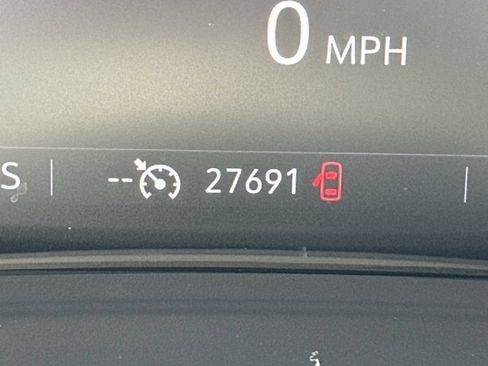 Used 2023 Buick Envision Preferred FWD image 28