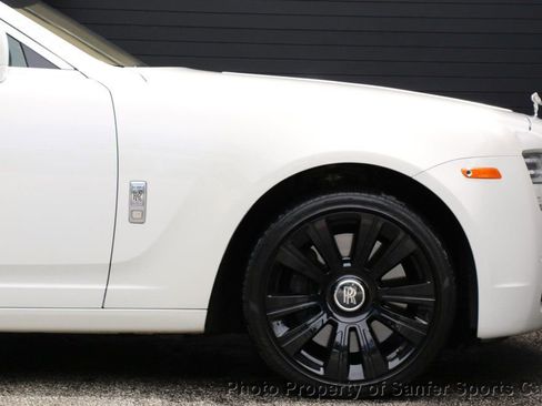 Used 2010 Rolls-Royce Ghost image 15
