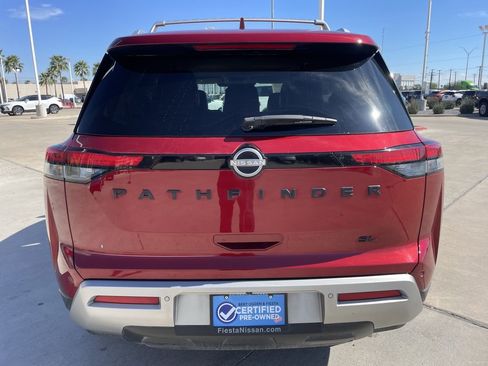 Certified 2023 Nissan Pathfinder SL w/ Black Appearance Package image 4