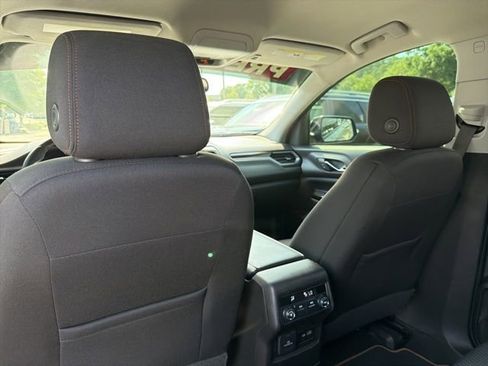 Used 2022 GMC Acadia AT4 w/ Trailering Package AWD/4WD image 30