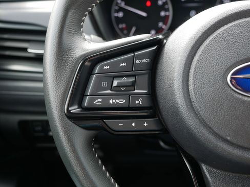 Used 2025 Subaru Forester Premium image 31