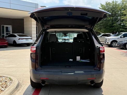 Used 2018 Chevrolet Traverse LT FWD image 5