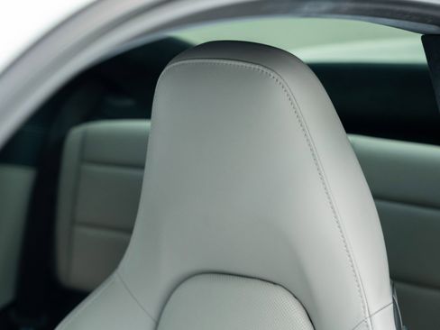 Certified 2019 Porsche 911 Turbo S image 18