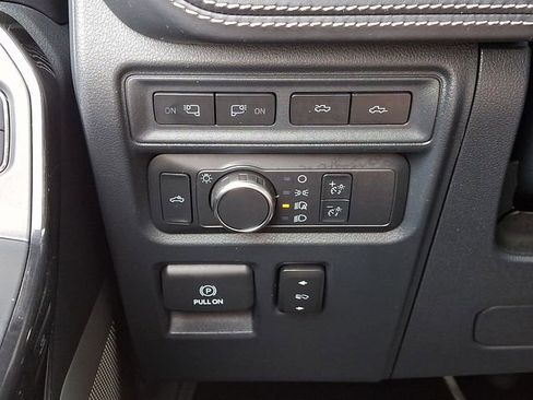 Used 2023 Ford F150 Lightning Platinum AWD/4WD image 29