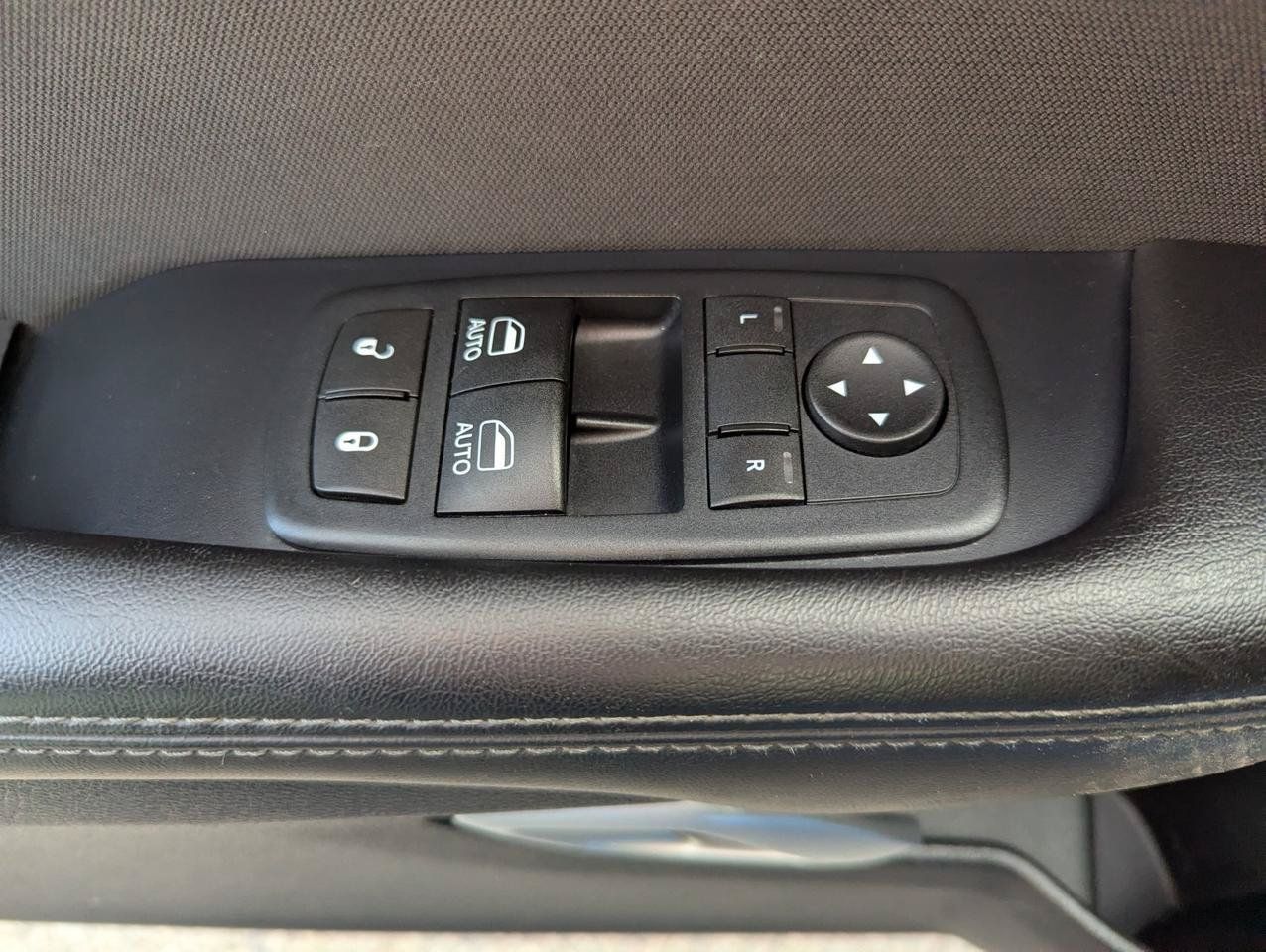 Used 2016 Dodge Challenger R/T Scat Pack RWD image 11
