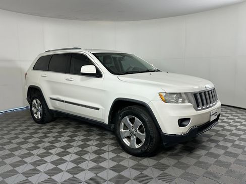 Used 2012 Jeep Grand Cherokee Laredo image 6