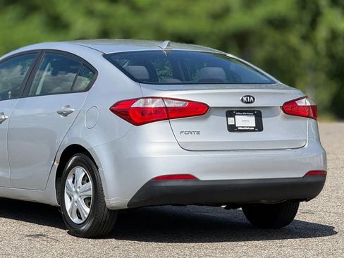 Used 2015 Kia Forte LX w/ Popular Package FWD image 16