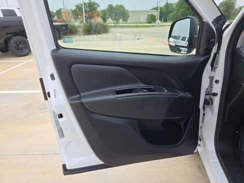 Used 2022 RAM ProMaster City Tradesman FWD image 12