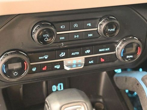 Used 2023 Ford Bronco Wildtrak AWD/4WD image 28