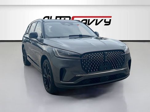 Used 2025 Lincoln Aviator Reserve w/ Equipment Group 201A AWD/4WD image 1