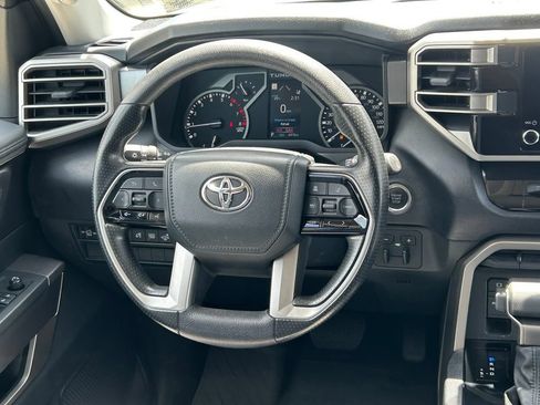 Used 2022 Toyota Tundra SR5 AWD/4WD image 38