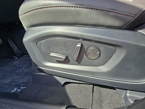 New 2026 Ford Explorer Active w/ Active Comfort Package image 11