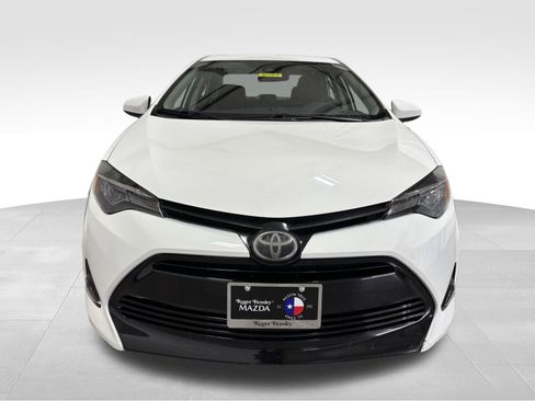 Used 2019 Toyota Corolla LE w/ LE Premium Package image 2